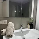 Liege Luxe & Jacuzzi Sous Les Etoiles Saint-Nicolas (Liege)