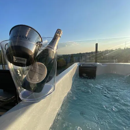 Apartment Liege Luxe & Jacuzzi Sous Les Etoiles *