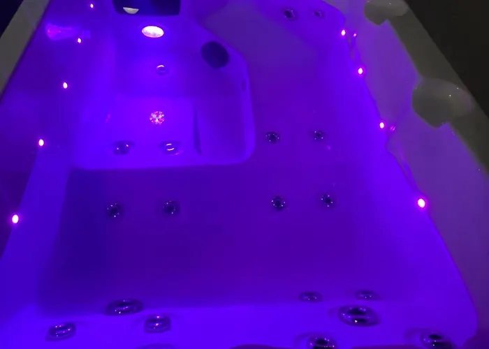 Lägenhet Liege Luxe & Jacuzzi Sous Les Etoiles Saint-Nicolas (Liege)