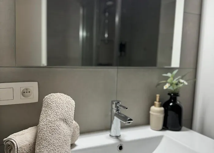 Liege Luxe & Jacuzzi Sous Les Etoiles Saint-Nicolas (Liege)