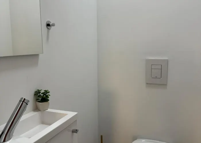 Lägenhet Liege Luxe & Jacuzzi Sous Les Etoiles